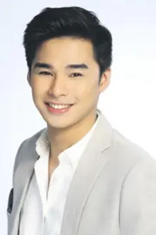 McCoy De Leon como: Renz