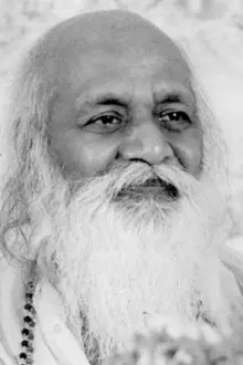 Maharishi Mahesh Yogi como: Self (archive footage)