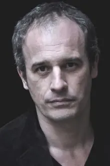 Arnaud Arbessier como: Eugenio