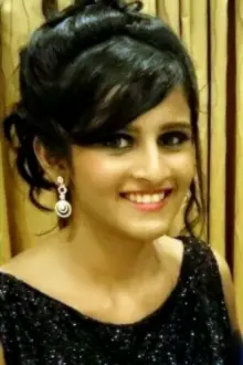 Priya Mohan como: Meera