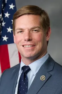 Eric Swalwell como: Self - Calfornia Congressman