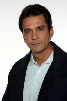 Luis Gerardo Núñez como: Martin Sucre