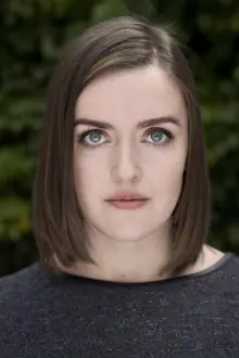 Aoibheann McCann como: Claire