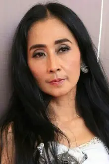 Ayu Laksmi como: Dewi