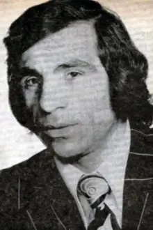 Hassan Rezai como: 