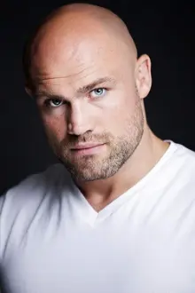 Cathal Pendred como: Michael Cleary