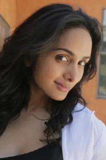 Sasha Sridevi Kumar como: 