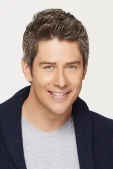 Arie Luyendyk Jr. como: Self - Contestant