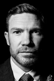 Nate Boyer como: Self - Former NFL Player