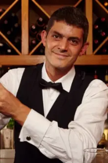 Merlin Griffiths como: Himself - Bartender