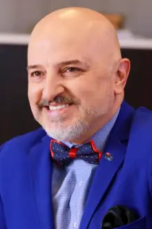 Yavuz Seçkin como: Yaşar