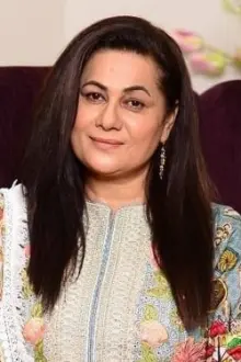 Nida Mumtaz como: 