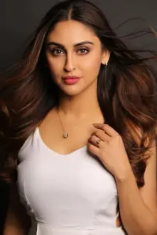 Krystle D'Souza como: Tamanna Punj