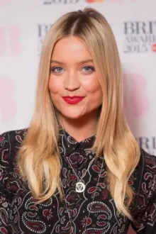 Laura Whitmore como: Self - Host