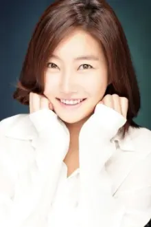 Yang Young-ryoon como: Miss Lee