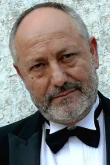 Vasjan Lami como: 