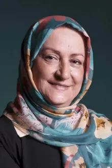 Maryam Amirjalali como: 