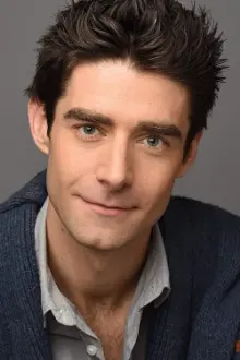 Drew Gehling como: Cameron Mitchelljohn