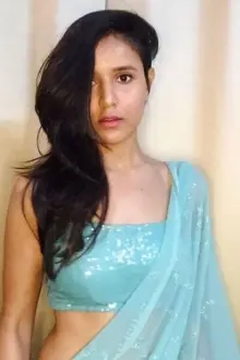 Parul Joshi como: Riah Oberoi