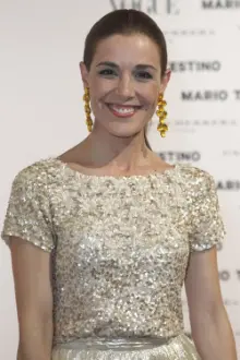 Raquel Sánchez Silva como: Herself - Host