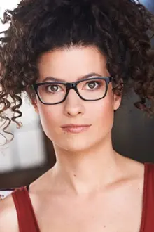 Rachel Appelbaum como: Serita Benea