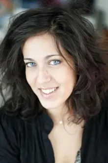 Alexandra Roth como: Sonia