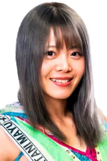 Mayu Iwatani como: Mayu Iwatani
