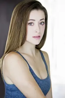 Hattie Smith como: Mikayla