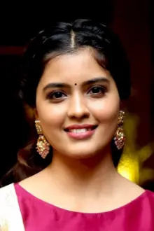 Amritha Aiyer como: Malar