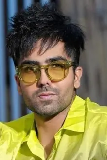 Harrdy Sandhu como: Mirza