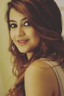 Anamika Chakraborty como: Sofia