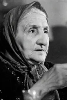 Torakhanum Zeynalova como: Grandmother