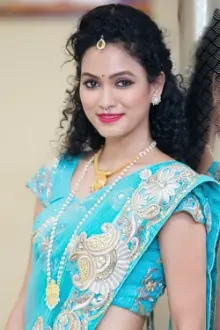 Neetha Shetty como: Deepika Sharma Mehta