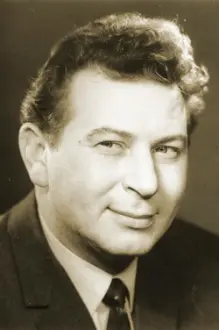 Boris Gorbatov como: Stepan Vladimirovich