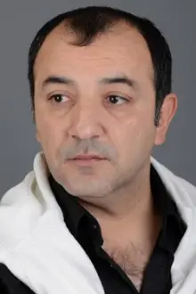 Shovgi Huseynov como: Murad Babayev