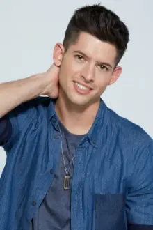 Hunter March como: Himself - Host