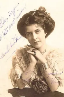 Flora Parker DeHaven como: Fern Hardy, aka Miss Frou Frou