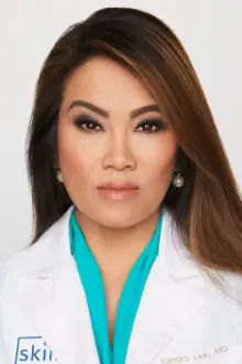 Dr. Sandra Lee como: 