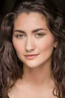 Katrina George como: Bella Morrison