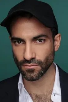 Gabriel Cañas como: Hernán 'Chico' Olmedo