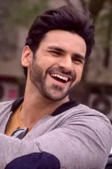 Vivek Dahiya como: Rajvardhan