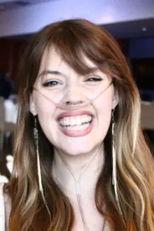 Claire Wineland como: Ela mesma