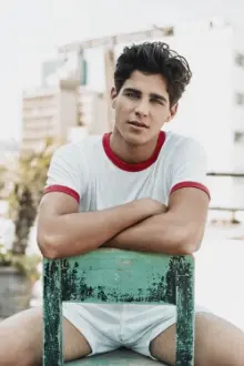 Mauricio Abad como: Ulises Reyes