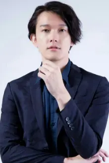 Yosuke Ito como: Senichi 'Sen-chan' Enari / Deka Green