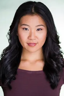 Connie Wang como: Gillie