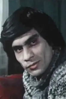 Nazim Tulakhodzhayev como: Rakhim