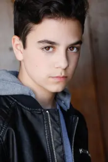 Aden Schwartz como: Weston