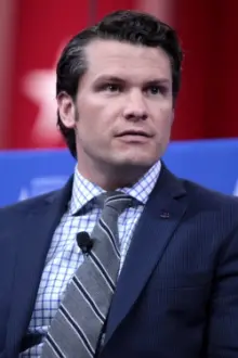 Pete Hegseth como: 