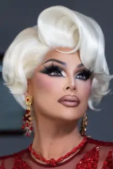 Valentina como: Self - Host / Judge