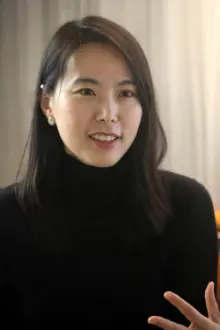Kim Bora como: Examiner